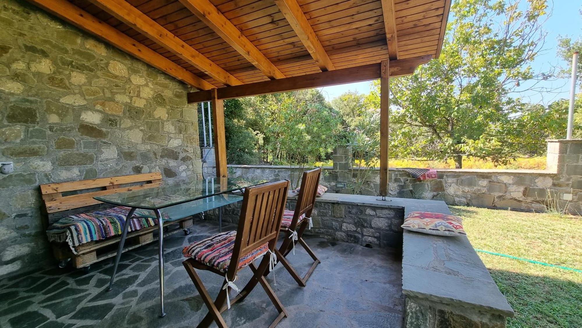 House With Big Garden And Barbeque In Nature Vourgareli Exterior photo